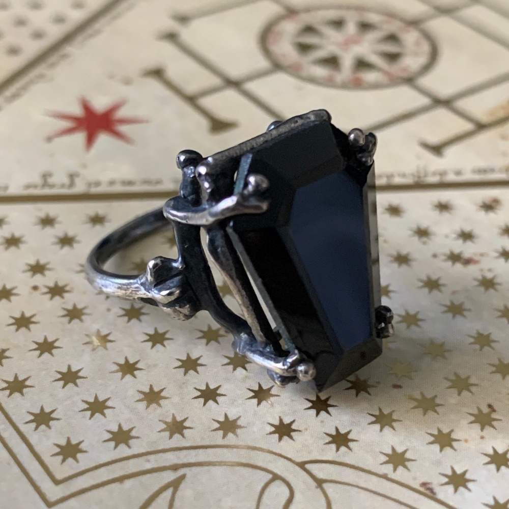 BloodMilk Medium Onyx Sterling Silver Coffin Ring - Size 5.5 US